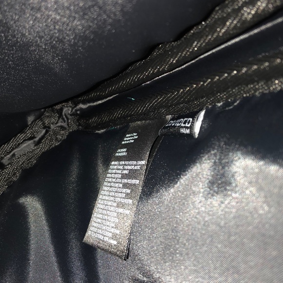 👣 {H&M} Laptop Case in Blue Metallic - Picture 4 of 8